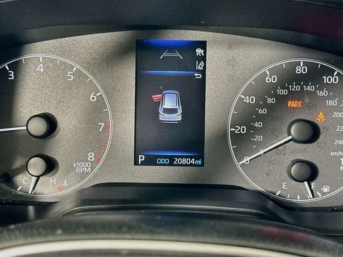 Used 2025 Toyota Corolla Cross LE FWD image 12