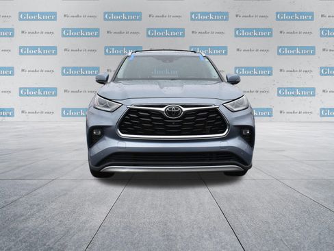 Used 2021 Toyota Highlander Platinum image 2