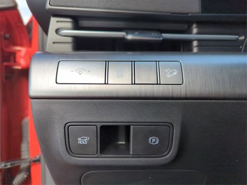 Used 2024 Hyundai Kona Limited image 34