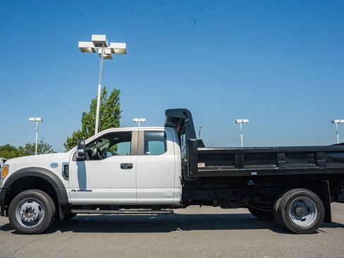 Used 2017 Ford F550 4x4 SuperCab Super Duty image 11