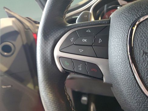 Used 2015 Dodge Challenger SRT Hellcat image 28