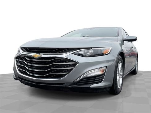 Certified 2023 Chevrolet Malibu LS w/ Driver Confidence Package image 1