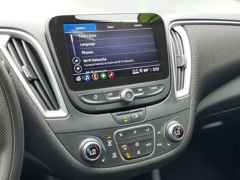 Certified 2022 Chevrolet Malibu LT FWD image 21