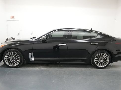 Used 2018 Kia Stinger RWD image 4