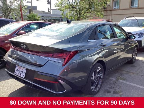 Used 2025 Hyundai Elantra SEL FWD image 4