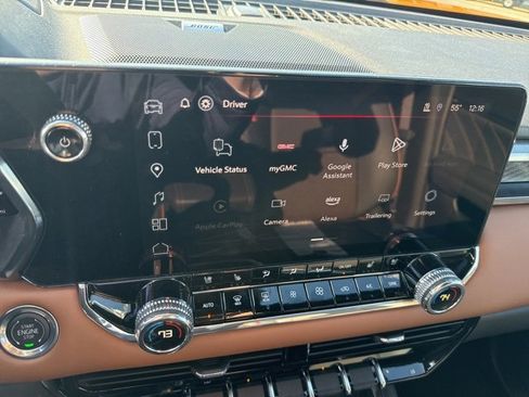 Used 2025 GMC Canyon AT4 w/ Nightfall Edition image 14