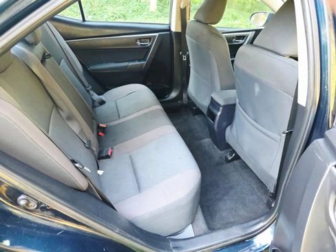 Used 2017 Toyota Corolla LE w/ Carpet Mat Package (TMS) FWD image 12