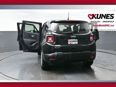 Used 2023 Jeep Renegade Latitude image 53
