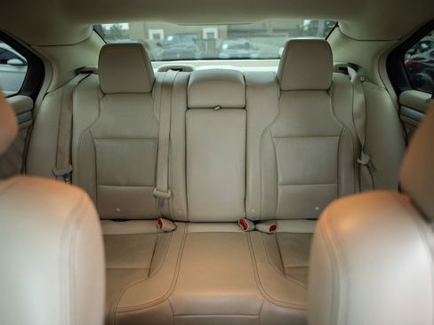 Used 2018 Ford Taurus SEL w/ Equipment Group 201A image 26