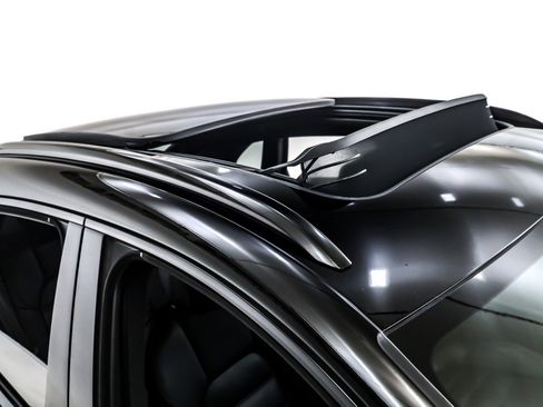 Used 2024 Porsche Macan GTS image 23