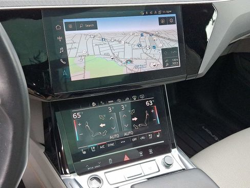 Certified 2024 Audi Q8 e-tron Prestige AWD/4WD image 18