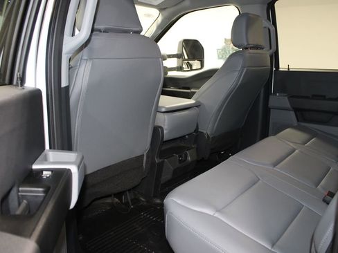 Used 2023 Ford F350 XL w/ Snow Plow Prep Package image 27