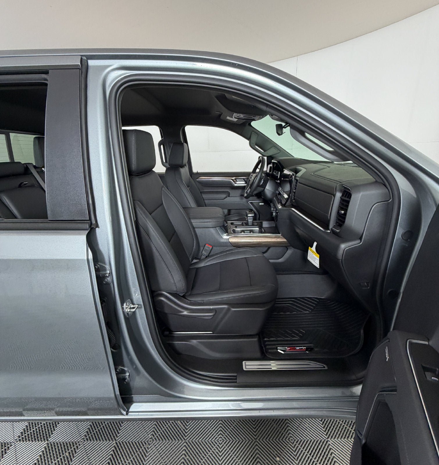 New 2026 Chevrolet Silverado 1500 RST AWD/4WD image 6