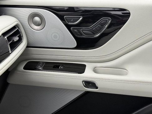 New 2026 Lincoln Aviator Black Label image 16