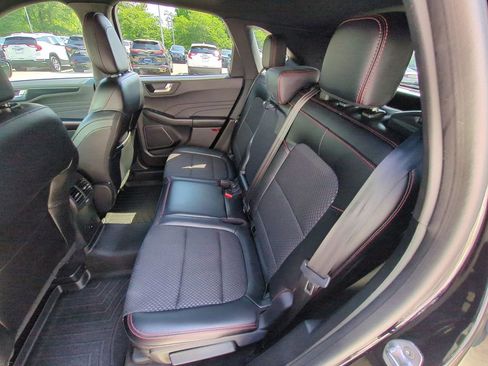 Used 2023 Ford Escape ST-Line w/ Tech Pack #1 FWD image 30