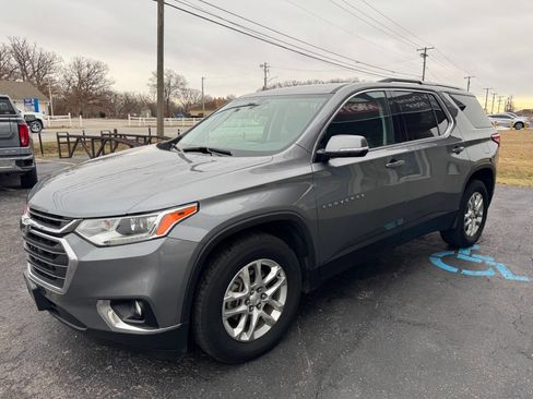 Used 2018 Chevrolet Traverse LT image 3
