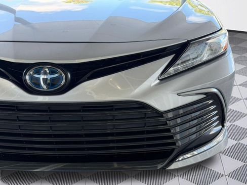 Used 2023 Toyota Camry XLE FWD image 12