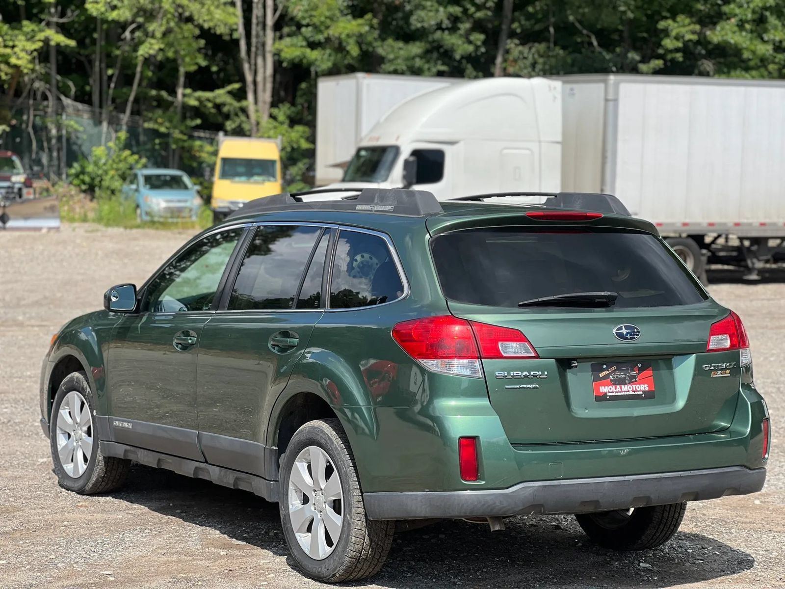 Used 2010 Subaru Outback 2.5i Limited AWD/4WD image 4