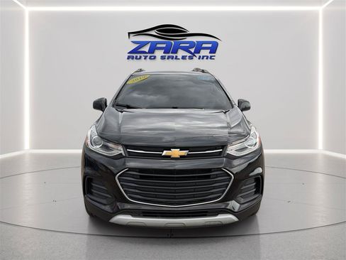 Used 2019 Chevrolet Trax LT w/ LT Convenience Package AWD/4WD image 2