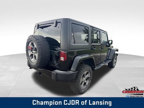 Used 2016 Jeep Wrangler Unlimited Sahara AWD/4WD image 7