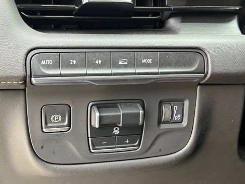 Used 2023 Cadillac Escalade Sport AWD/4WD image 32