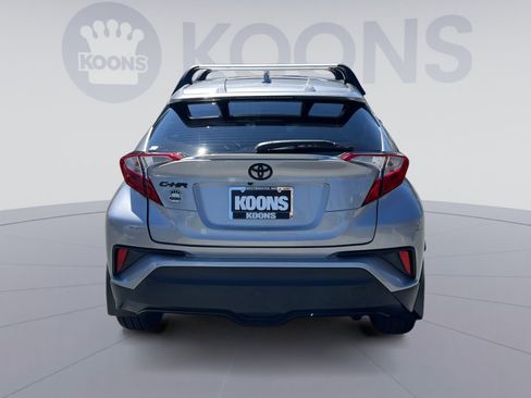 Used 2020 Toyota C-HR LE image 5