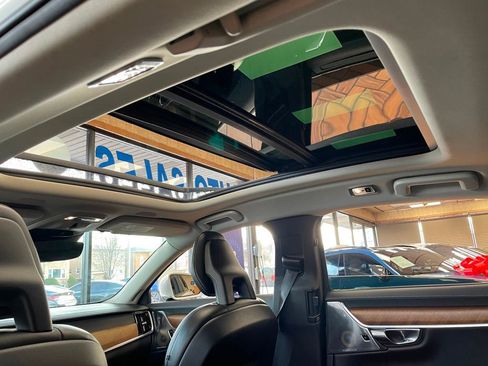 Used 2018 Volvo S90 T6 Inscription w/ Convenience Package image 17