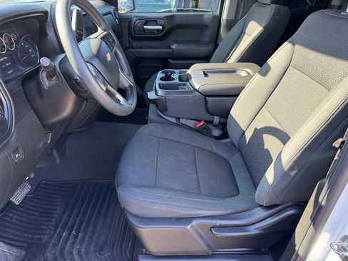 Used 2021 Chevrolet Silverado 1500 Custom w/ Safety Confidence Package RWD image 9