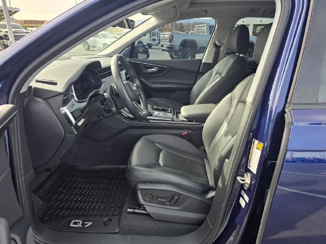 Used 2022 Audi Q7 3.0T Premium w/ Convenience Package AWD/4WD image 16