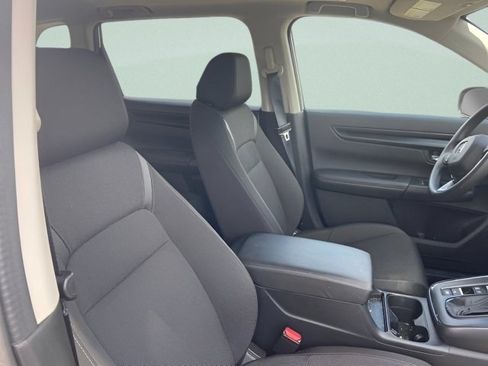 Used 2025 Honda CR-V EX image 8
