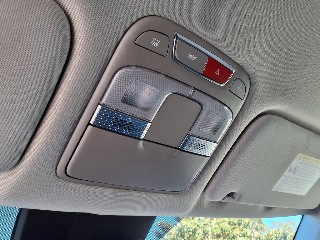 Certified 2024 Kia Telluride LX FWD image 31