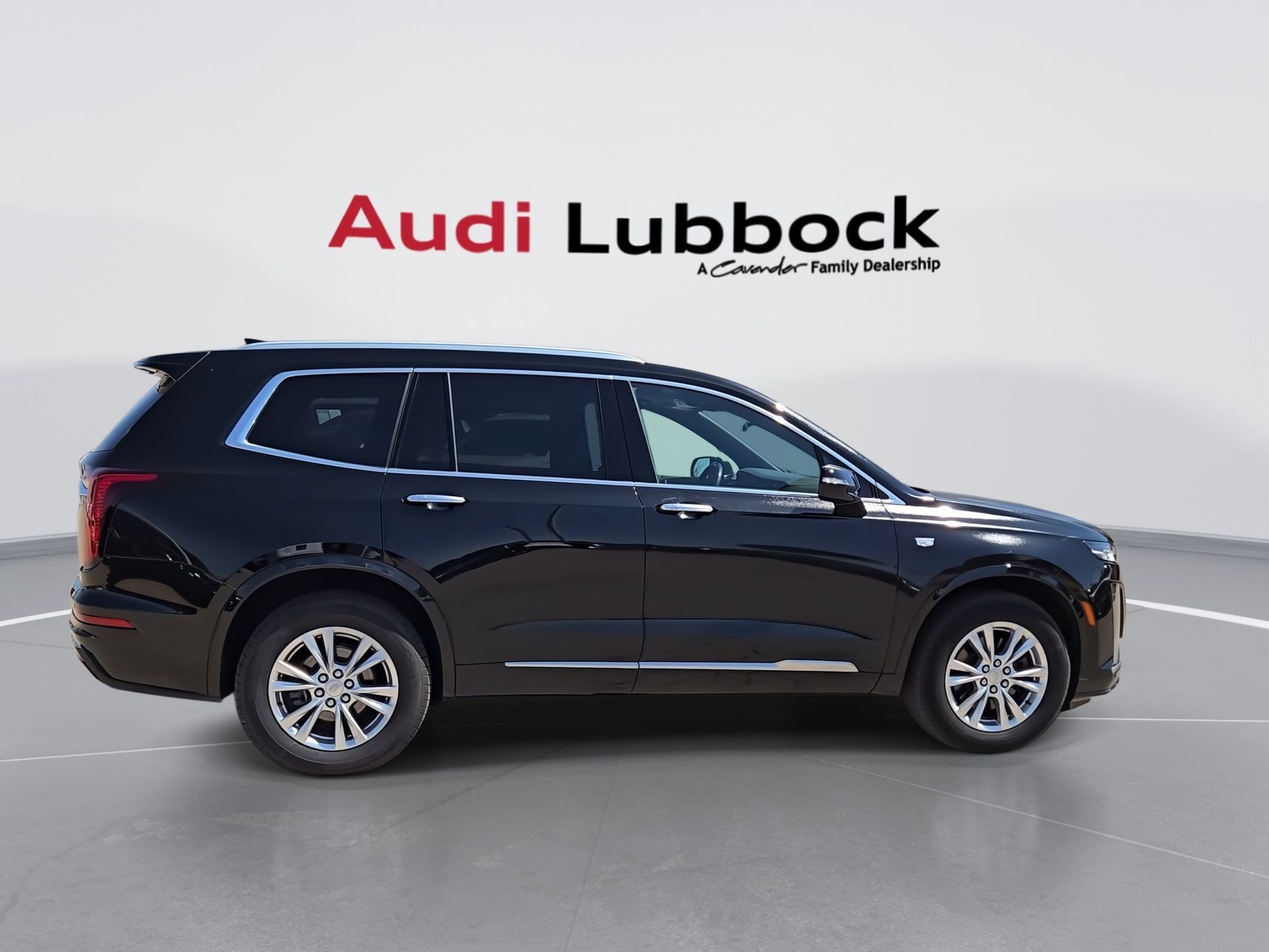 Used 2024 Cadillac XT6 Luxury AWD/4WD image 9