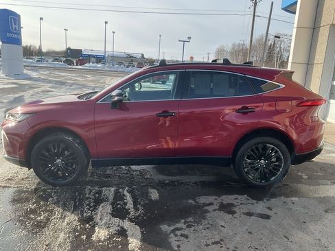 Used 2023 Toyota Venza Nightshade image 8