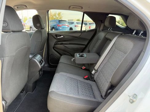Used 2023 Chevrolet Equinox LT FWD image 12