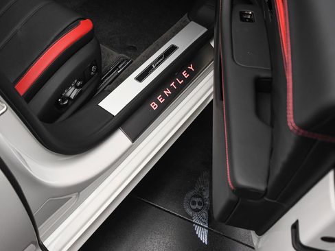 New 2025 Bentley Flying Spur Speed image 43