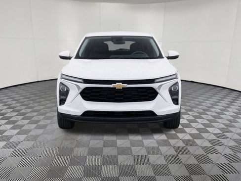 Certified 2024 Chevrolet Trax LS w/ LS Convenience Package FWD image 38