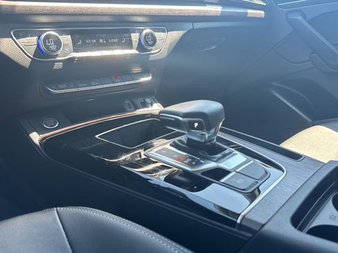 Certified 2023 Audi Q5 Premium w/ Convenience Package AWD/4WD image 18