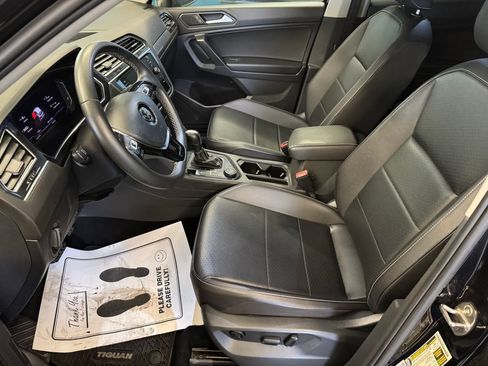 Used 2021 Volkswagen Tiguan SEL w/ 3rd Row Seat Package AWD/4WD image 19