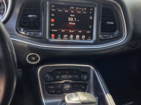 Used 2015 Dodge Challenger R/T Plus RWD image 10