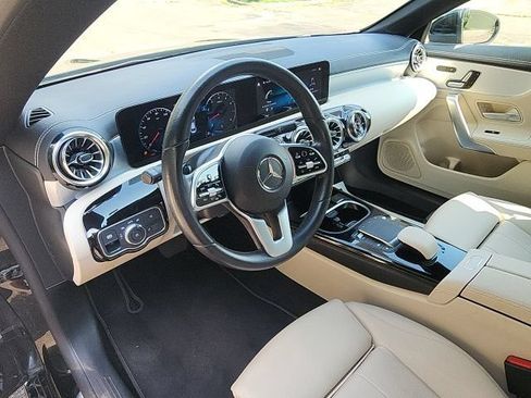 Used 2022 Mercedes-Benz CLA 250 image 17