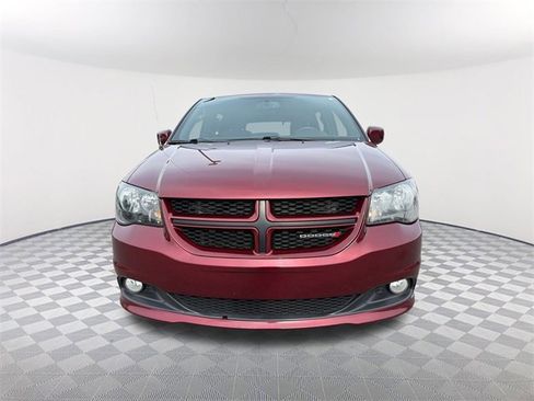 Used 2018 Dodge Grand Caravan GT image 2