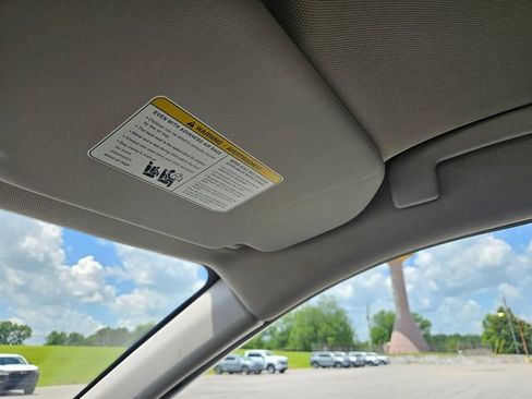 Used 2024 Nissan Rogue S AWD/4WD image 21
