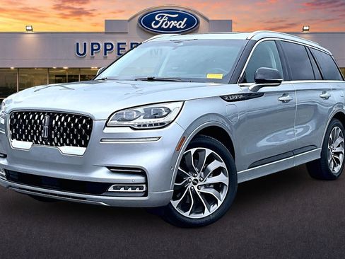 Used 2023 Lincoln Aviator Grand Touring w/ Equipment Group 301A AWD/4WD image 12
