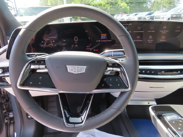 Certified 2024 Cadillac Lyriq Luxury AWD/4WD image 17