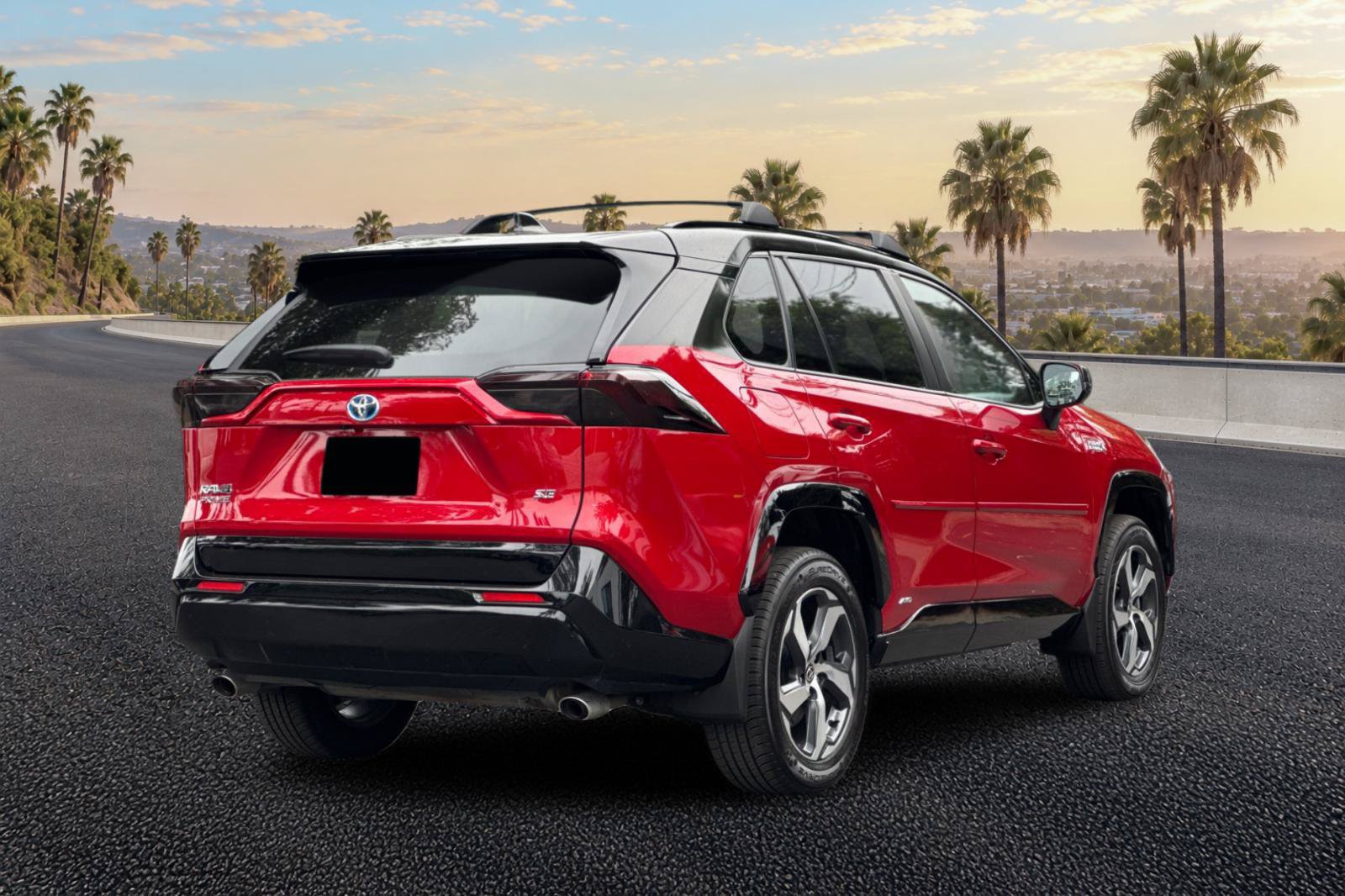 Used 2022 Toyota RAV4 SE w/ Weather & Moonroof Package AWD/4WD image 4