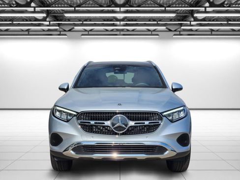 Used 2026 Mercedes-Benz GLC 300 image 4
