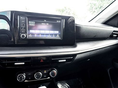 Used 2025 Nissan Kicks S image 23