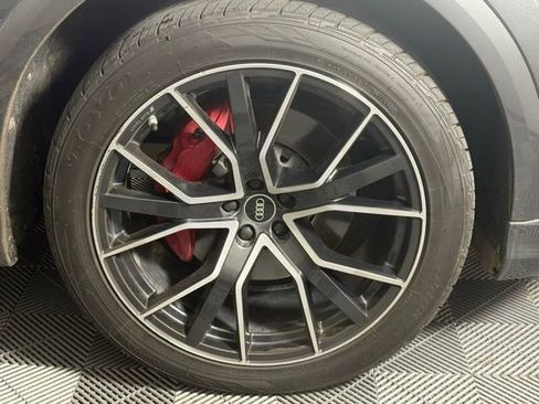 Used 2022 Audi Q8 Premium Plus image 11