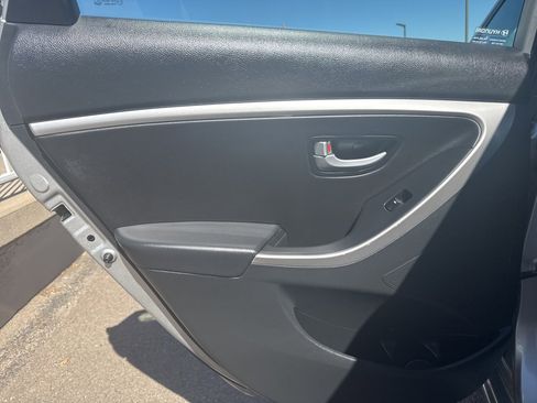 Used 2016 Hyundai Elantra GT w/ Option Group 03 image 19