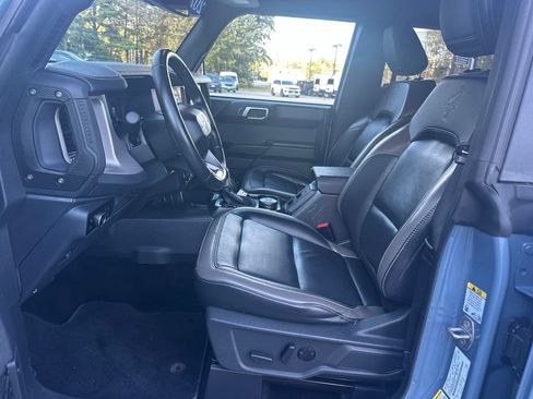 Used 2025 Ford Bronco Outer Banks w/ Sasquatch Package AWD/4WD image 13